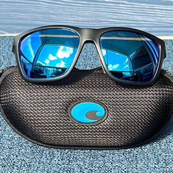 Costa Other - Costa Ferg. Sunglasses. Excellent condition.